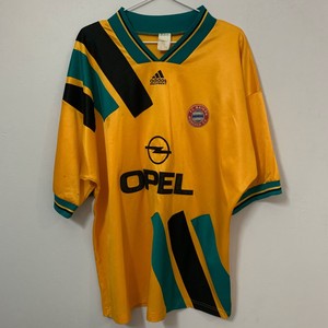 bayern munich yellow jersey