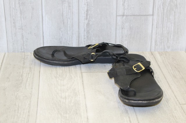 teva thong sandals