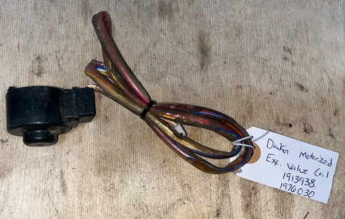 Daikin 1913938 Motorized Expansion Valve Coil 1976030 USED **TESTED**