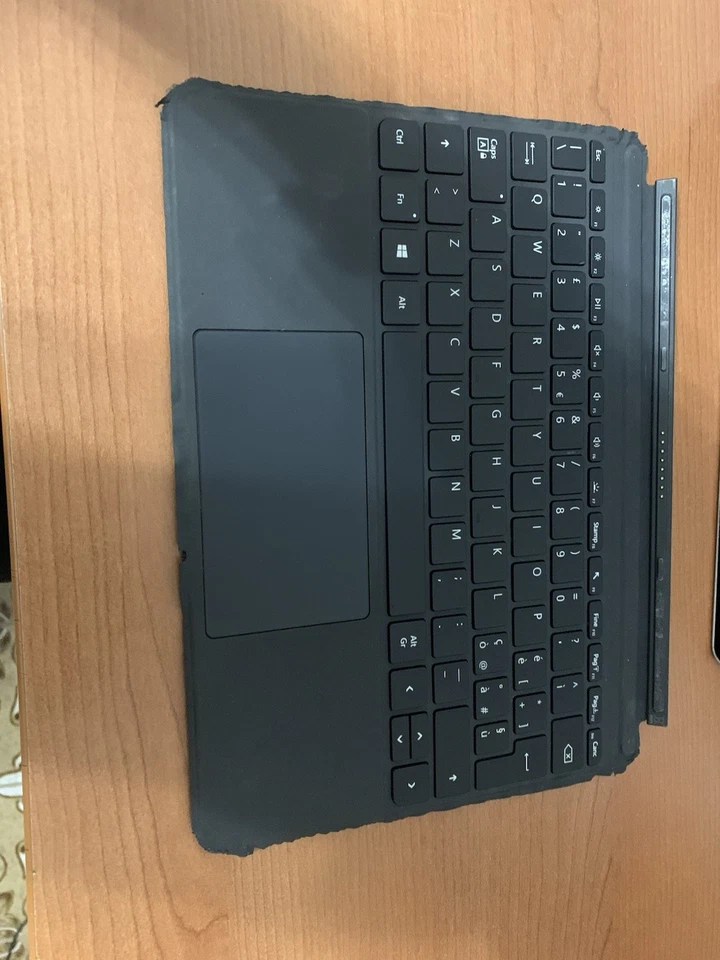 Microsoft Surface Go  1a Generazione - Immagine 3 di 4