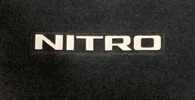 KIT ALFOMBRILLA CARGA DODGE NITRO 2007-2011 82210423AB - NUEVO OEM Foto 2 de 3