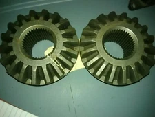 New Eaton Dana Spicer Set of 110525 Axle Gears OEM DS 341