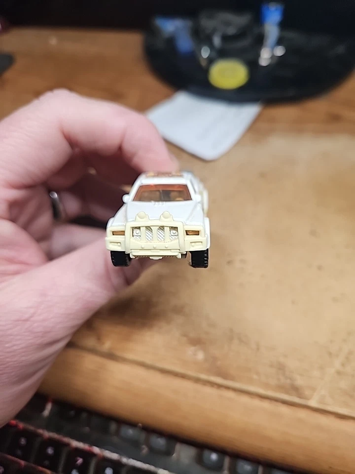 MATCHBOX SPONGEBOB Construction EMERGENCY RESCUE 4x4 ∞ white ∞LOOSE - Image 3 of 4