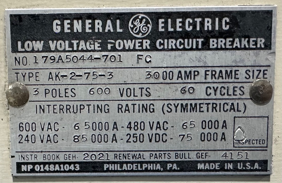 GE AK-2-75-3 3000 FRAME 2500 AMP TRIP AUX 600V AIR CIRCUIT BREAKER