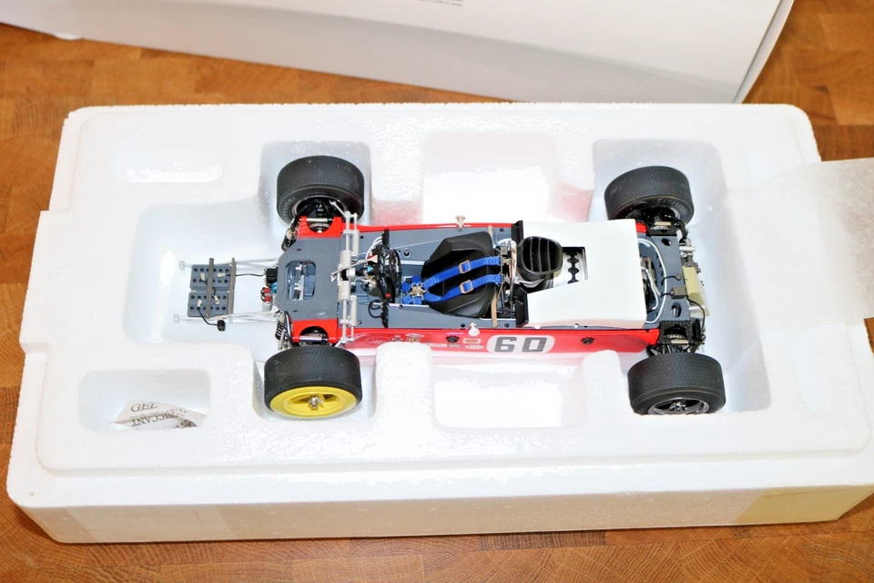 1/18 JOE LEONARD 1968 INDY 500 LOTUS 56 STP TURBINE TRUE SCALE MODEL 1:18 - Image 3 of 3