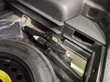 Used Floor Jack Fits 2018 Hyundai Tucson Grade A Used Floor Jack Fits 2018 Hyundai Tucson Grade A