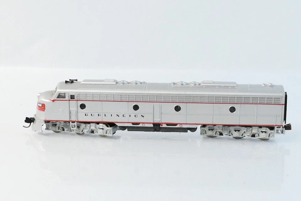 Life Like 7207 N Scale DC Locomotive Burlington 9948B E8/9B CB&Q - Image 4 of 4
