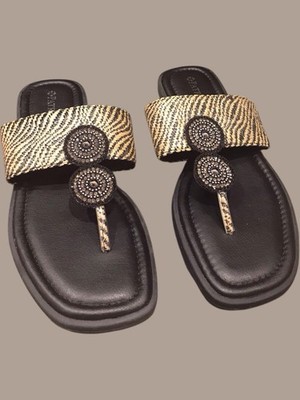 Patrizia Mael Bling rhinestone Accent FlipFlop Wedge Thong Sandals Women s Sz 9
