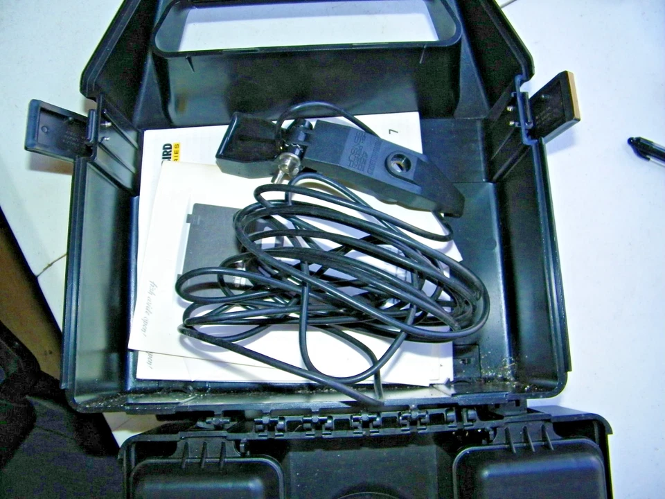 Humminbird Wide 100 Portable Fish Depth Finder & 455 Transducer In Case & Box - Image 3 of 4