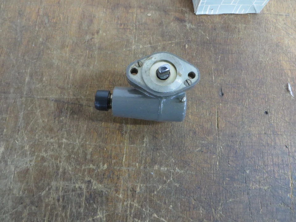 Smith's Instruments tachometer drive gearbox - pt # BG-1507-00 - Image 2 of 2