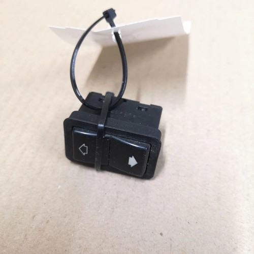 BMW 5 Touring E39 Fensterheber Schalter Vorne links 8368974 3.00 28702991