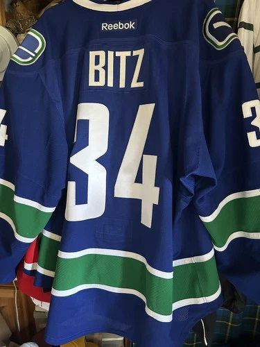 2011/12 Vancouver Canucks Byron Bitz Game Worn Jersey NHL Hockey