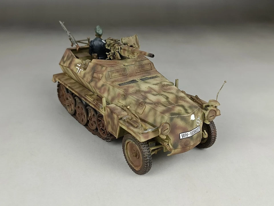 1/35 Built WWII German Sd.Kfz 250/10 3.7cm Pak Grossdeutschland Half-Track Model - Image 4 of 4