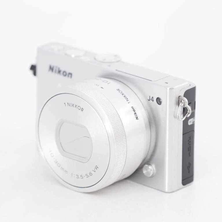 Nikon 1 J4 Mirrorless Camera 10-30mm Zoom Lens 18.4MP Silver From Japan Used - Image 3 of 4