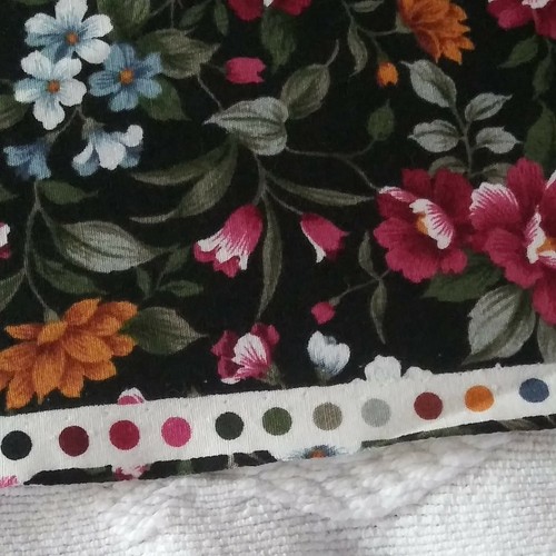 VTG 2001 Kona Bay Pretty Floral Print on Black Cotton 3 Pieces READ 3 yards + - Picture 7 of 7