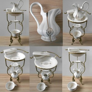 Wunderschöner Waschtisch mit 5-teiligem Keramik Waschset mit