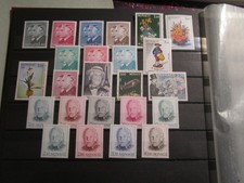 Monaco 23 timbres neufs** et 1 oblitéré . Cote 75 €. TTBE.