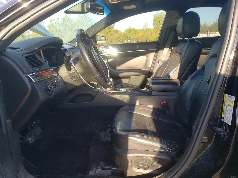 (LOCAL PICKUP ONLY) Driver Left Fender Fits 13-16 MKS 3036009 Foto 3 de 4