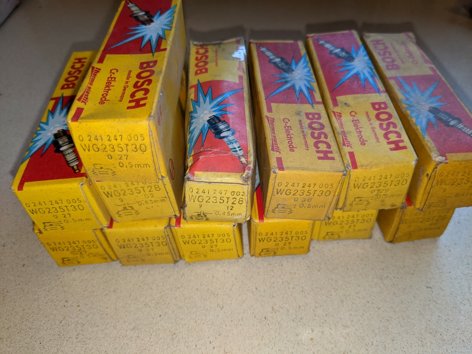  Porsche Mercedes Spark Plugs WG235T30 Germany nos new old stock 0241247005