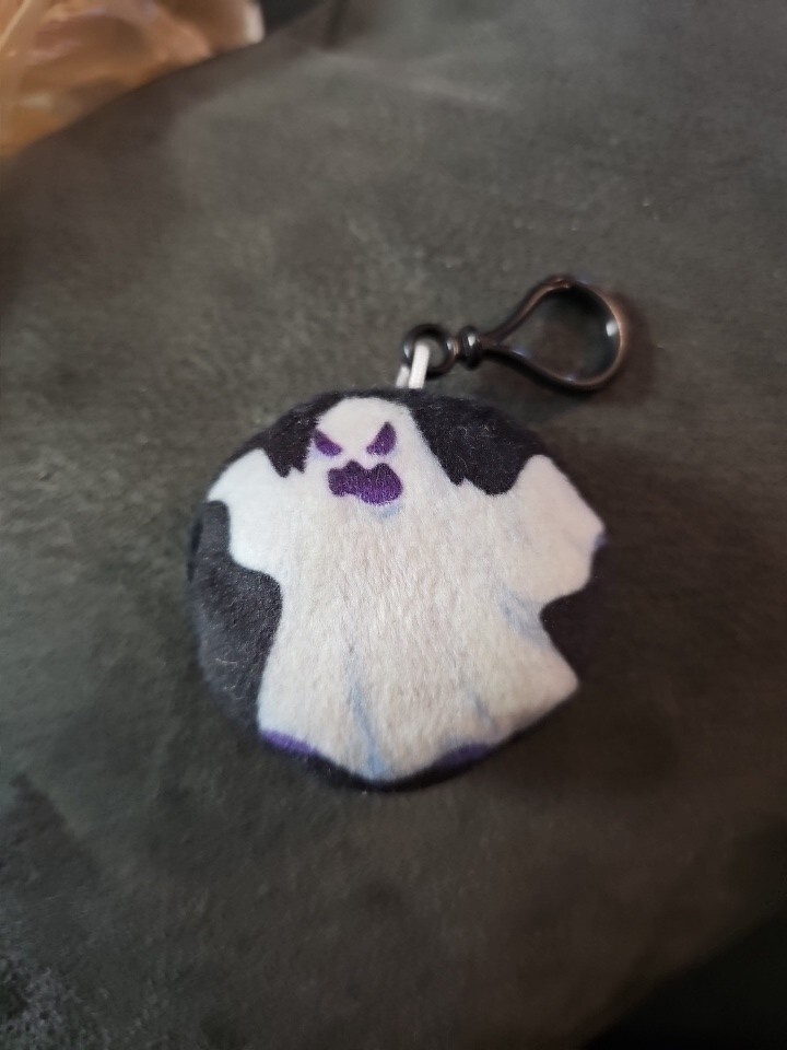 Unbranded Black/ White Ghost Key Chain- 2.5 Inches x 2inches