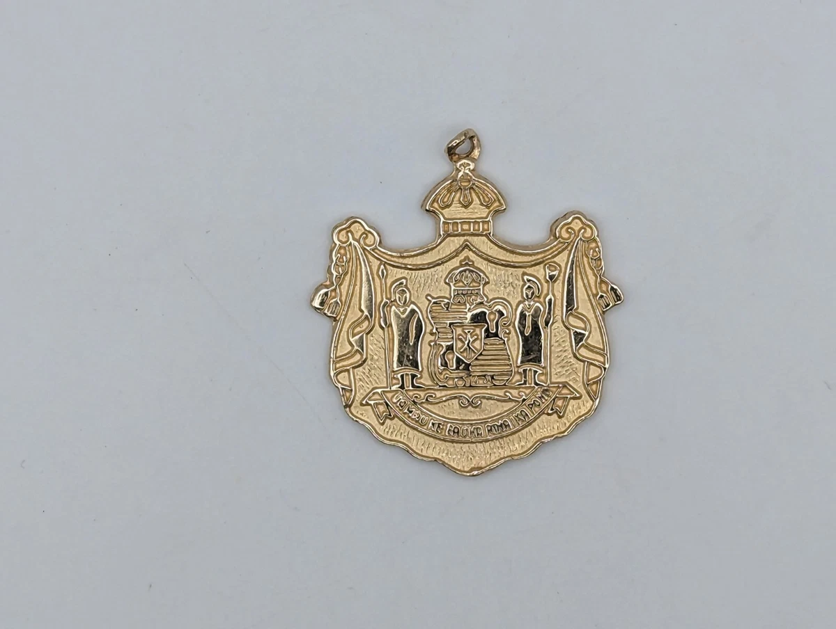 Hawaiian coat online of arms pendant
