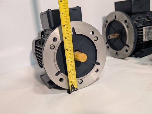 Leeson 192035.00 IEC Metric Motor C71T17FZ6C 0.5 HP, 3 Phase, 230/460 V, 1700RPM - Picture 8 of 12