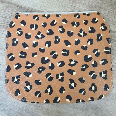 Thirtyone Studio Thirty-One Gifts Flap AD44 Lovely Leopard Pebble