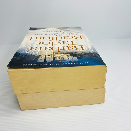 Just Rewards and The Ravenscar Dynasty Barbara Taylor Bradford Paperback Books - Picture 6 of 8