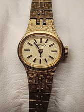 Seiko Ladies Quartz Gold Tone Textured Watch Vintage