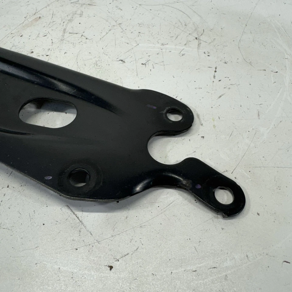 Chevrolet Equinox 2018-2024 brazo de control trasero derecho superior de arrastre OEM Foto 2 de 4