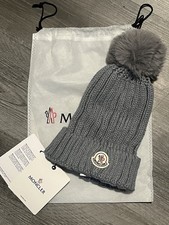 Moncler Knit Logo detatchable Pom Pom Beanie Winter Hat Gray Knitted Winter Grey