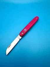 VICTORINOX Floral & Gardening Swiss Army Knife Multi-Tool PINK ..