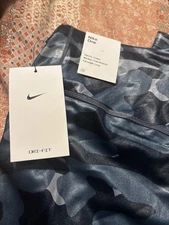 Nike Womens Large Camo Nike One Dri-Fit Leggings Tight Fit Mid Rise Training Xl
