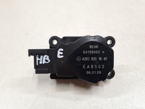 Mercedes-Benz E W211 2009 Stellmotor Heizung Klima A2038201642 Diesel VLU7661