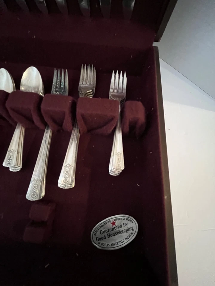 Vintage Silver Plated Flatware "CAPRICE" By Oneida's Nobility Plate Circa 1937 - Image 3 of 4