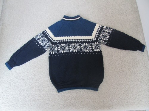 Unbranded Boy's Two-Tone Blue W/ Snowflake Design Handmade Sweater-6 y.o - Picture 3 of 5