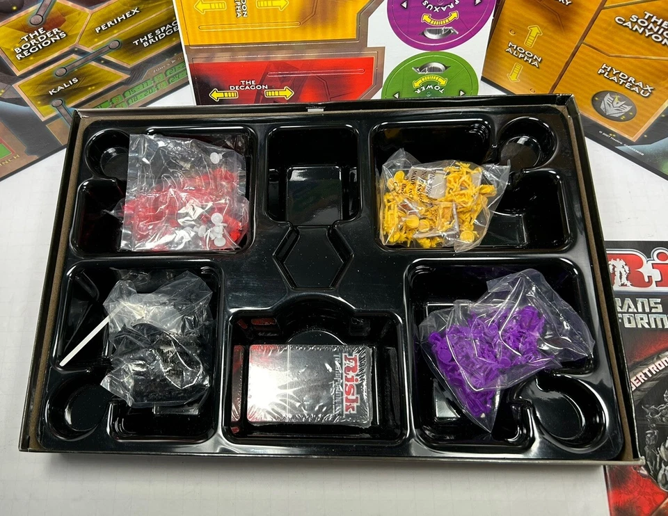 TRANSFORMERS RISK BOARD GAME CYBERTRON BATTLE PARKER BROTHERS NEW SEALED PARTS - Image 3 of 4