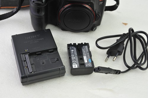 Sony A77 SLT-A77V 24.3MP Digital SLT Camera, Shutter Count 147133 - Picture 3 of 7