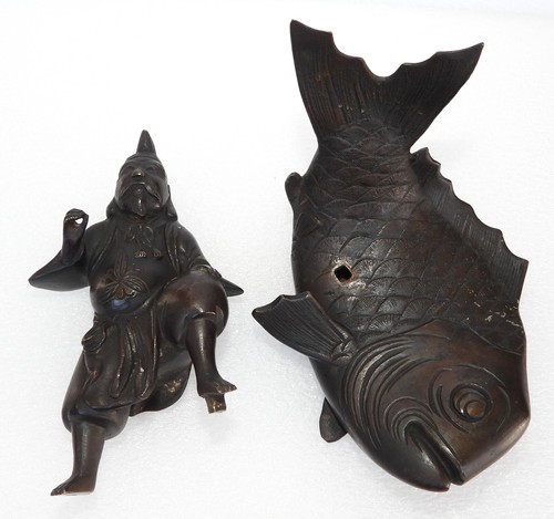 Antique Japanese handmade Bronze Fisherman w/ Huge Fish Figurine Statue - Picture 4 of 12
