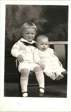 RPPC ADORABLE SIBLINGS PORTAIT 1910s BABY BOY BABY SISTER REALPHOTO POSTCARD D5