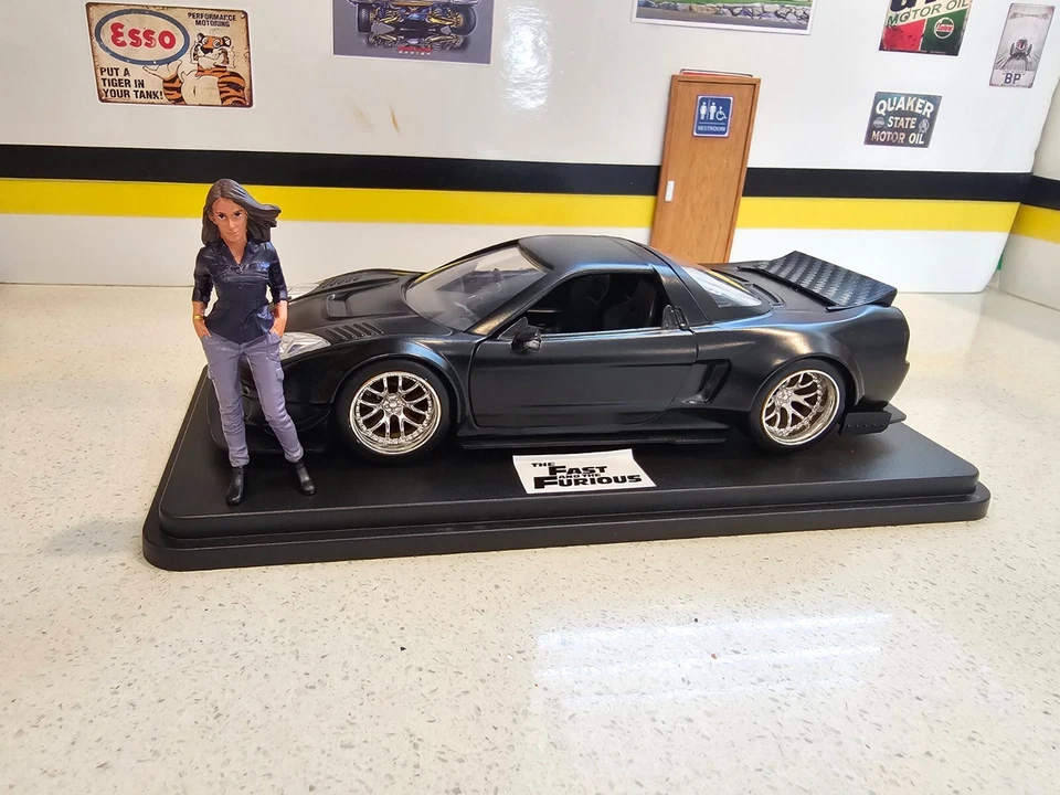 Coche fundido a presión Fast & Furious escala 1:24 Mia's Honda NSX personalizado Foto 4 de 4