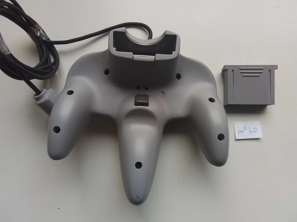 Manette Officielle Nintendo 64 + Carte Mémoire !!!! - Photo 2/3