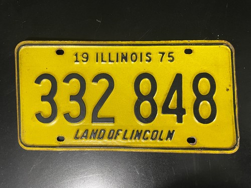 Illinois License Plate 1975 332 848