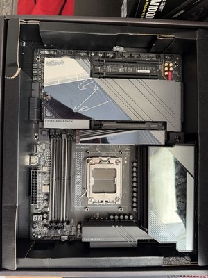 GIGABYTE AORUS master x870 ATX AM5LGA1700 DDR5 Motherboard PCIe USB HDMI