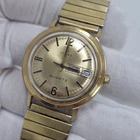 Retro Vintage 1977 Timex Q Mens Gold Tone Day-Date England Dial Quartz Watch