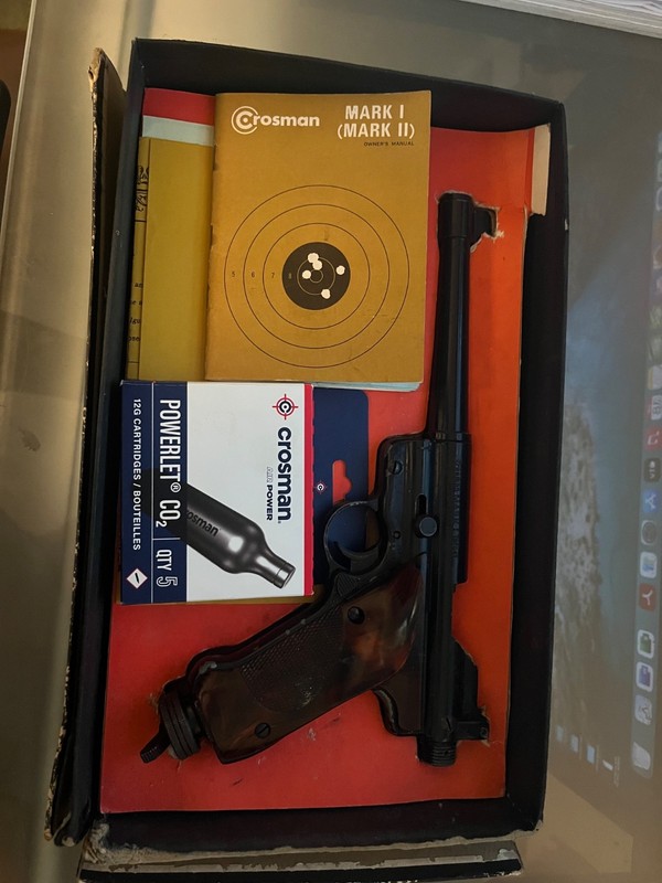 Crosman Mark 1 Target .22cal. Pellgun with power adjust