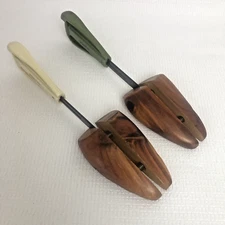 Vintage Rochester Shoe Tree Company Palm Tree Shoe Tree Pair Wood Plastic 10.5"