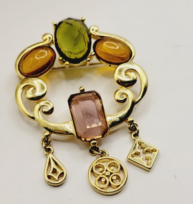 Charm Brooch Pin Jeweled Ornate Victorian Gold-Tone ELEGANT Vintage 