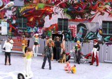 3D Print  1/64 people gig dinner Cosplay fighters'97  fit 1:64 car street