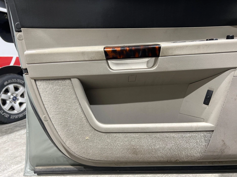 2006 - 2007 Chrysler 300 Driver LH Left Dark Gray-D1 Front Door Trim Panel Foto 4 de 4